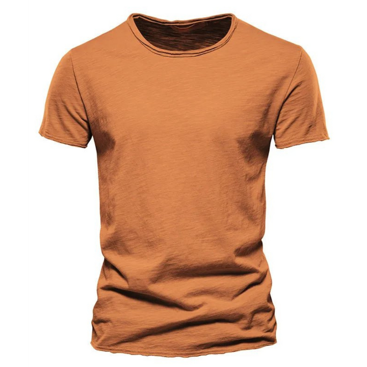 Versatile men's casual shirt, a comfortable classic for everyday style. Perfect wardrobe staple.
