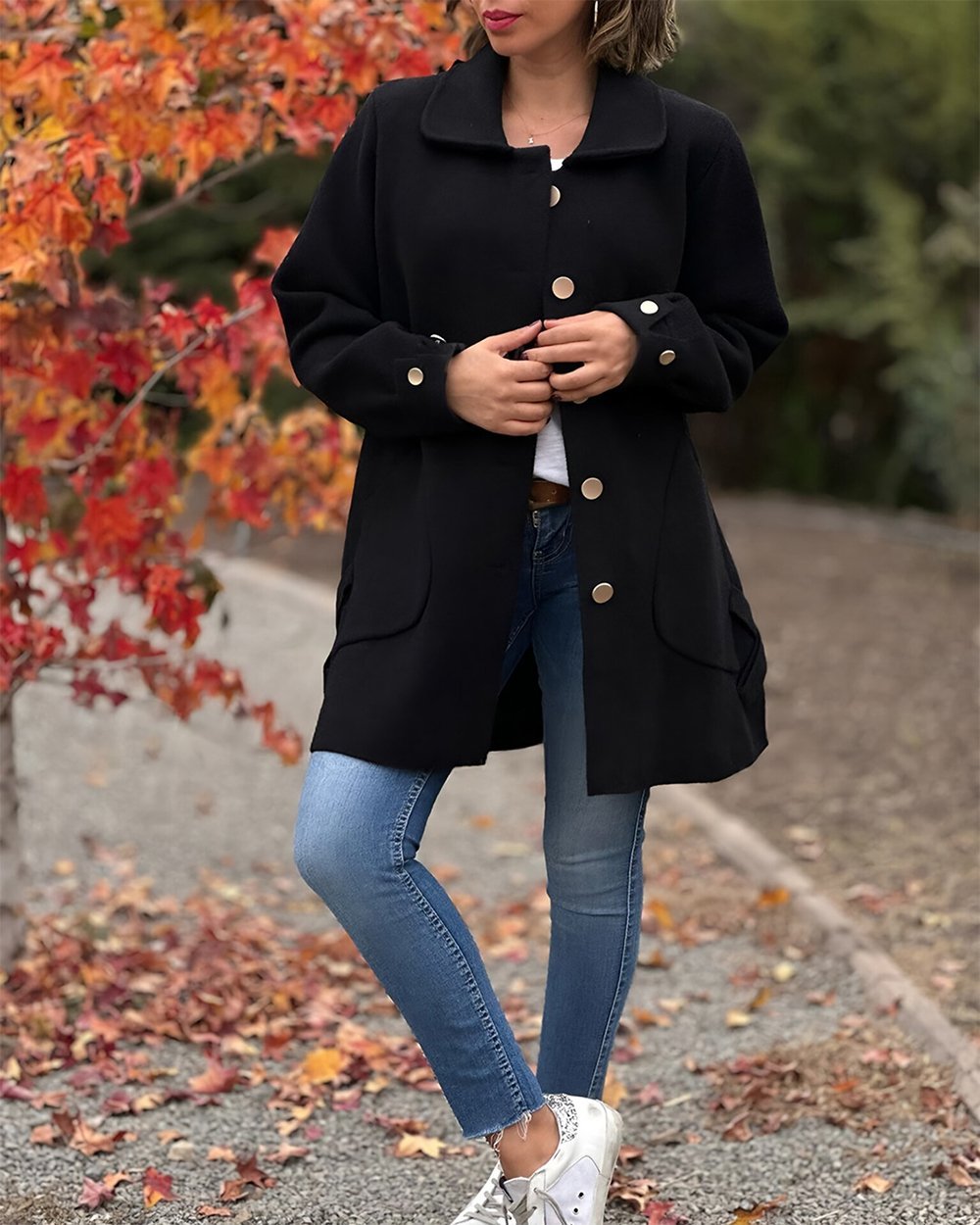 Sophisticated women's jacket with an elegant side knot, ideal for a chic and polished look.