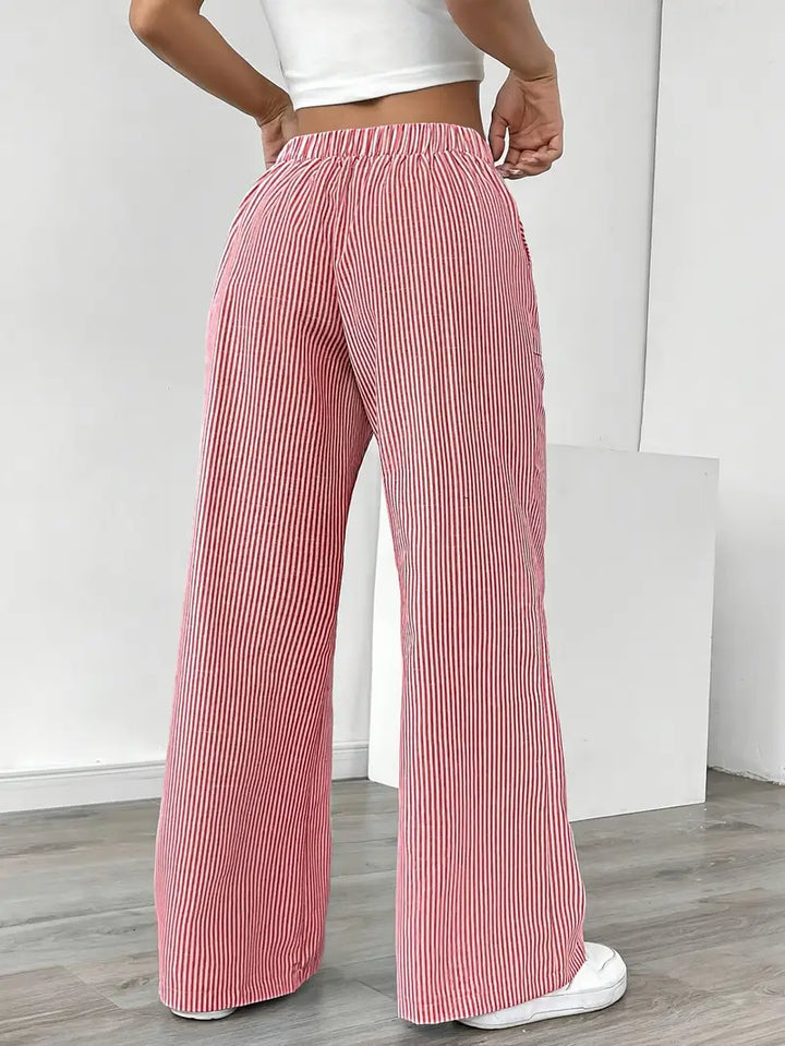 Chic women's wide leg pants, striped pattern, drawstring waist & pockets.