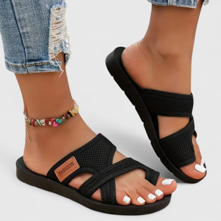 Stylish women's casual orthopedic sandals with foot support & bunion relief for daily summer comfort.