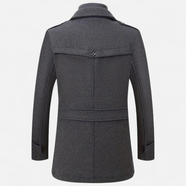 Refined men's slim-fit coat, tailored for an elegant look, suitable as a business or smart casual winter coat.