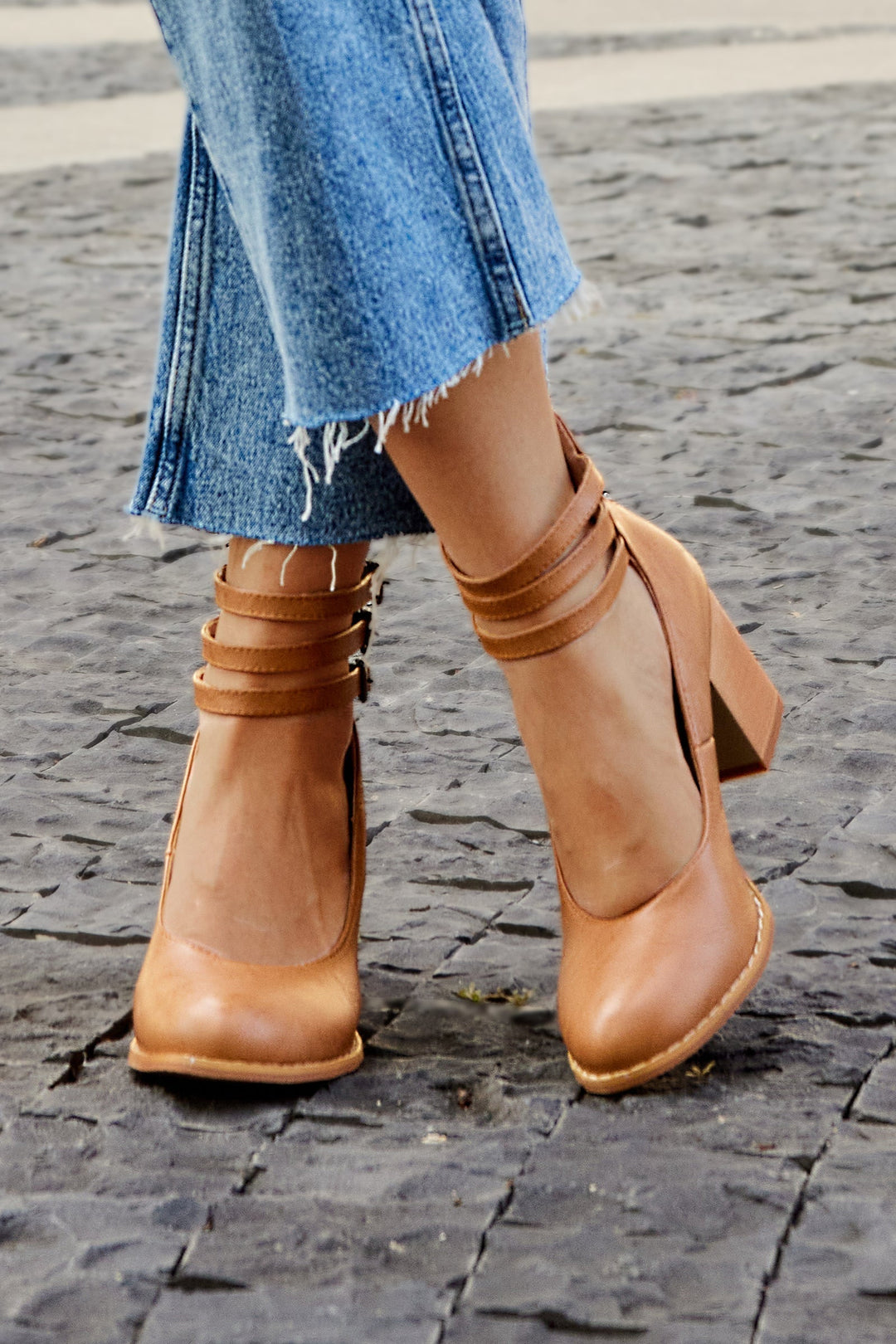 Chic women's party shoes: stable chunky block heels & delicate ankle strap, elegant & comfy.