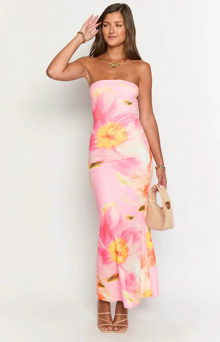 Comfortable floral maxi dress for women, dreamy and elegant, suitable for parties.