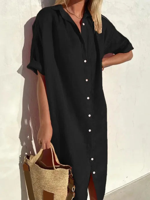 Women's comfortable shirt dress in a relaxed fit, perfect for chic everyday wear. Versatile casual summer style.