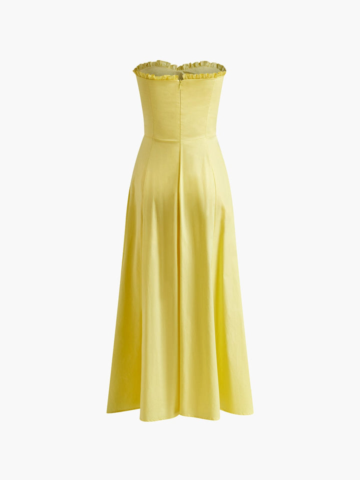 Comfortable women's summer maxi dress with a sweetheart neckline, breezy fabric, and elegant flowing skirt.