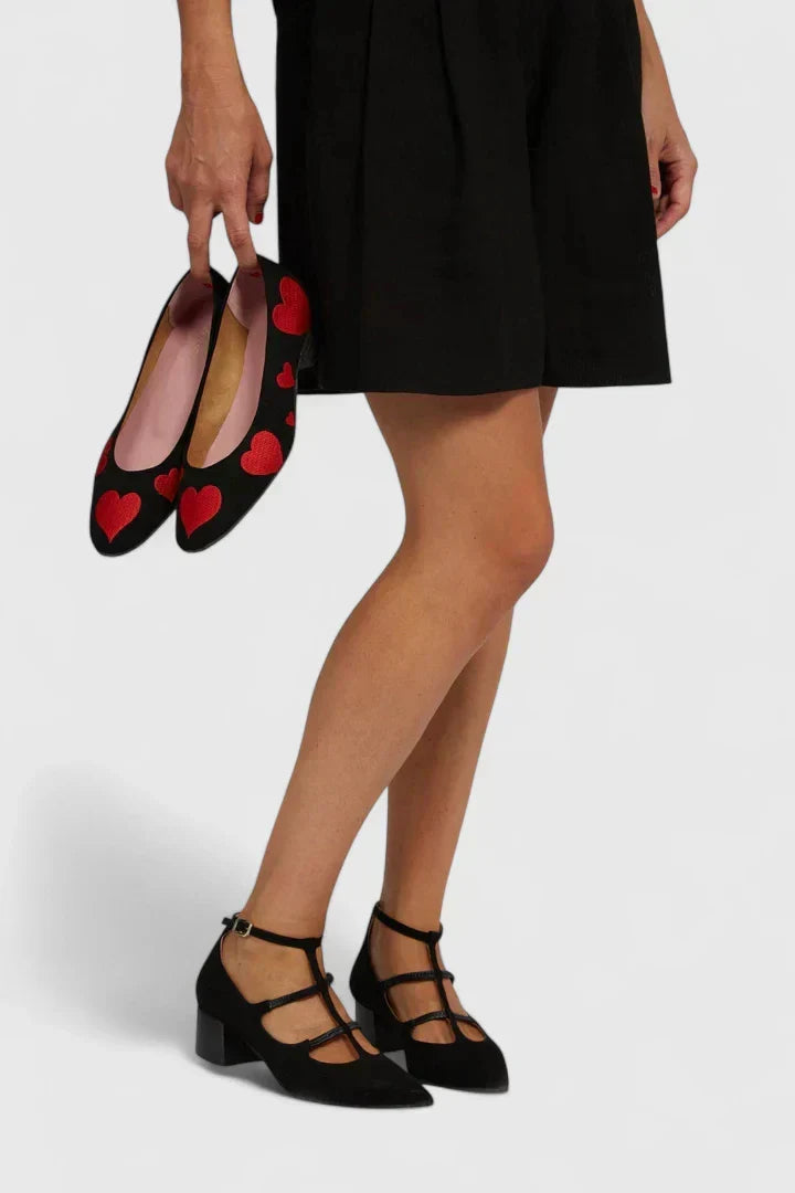Nude women's orthopaedic heels with a sturdy block heel, ideal for elegant style and all-day comfort at events.