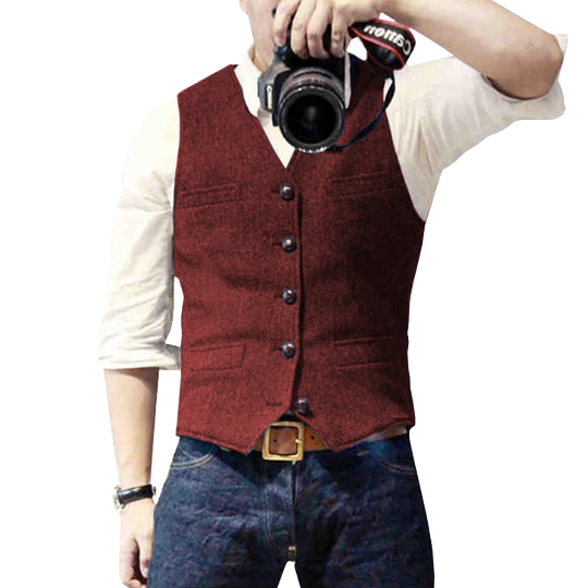 Elegant men's vest, a perfect addition to your wardrobe. This comfortable gilet offers versatile layering options.