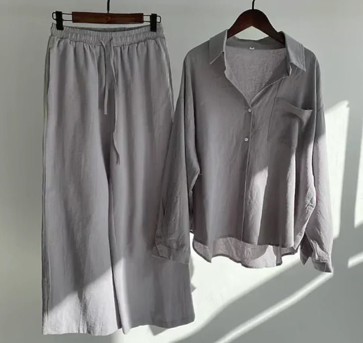 Effortless women's two-piece summer outfit, a versatile matching set for casual or elegant occasions.