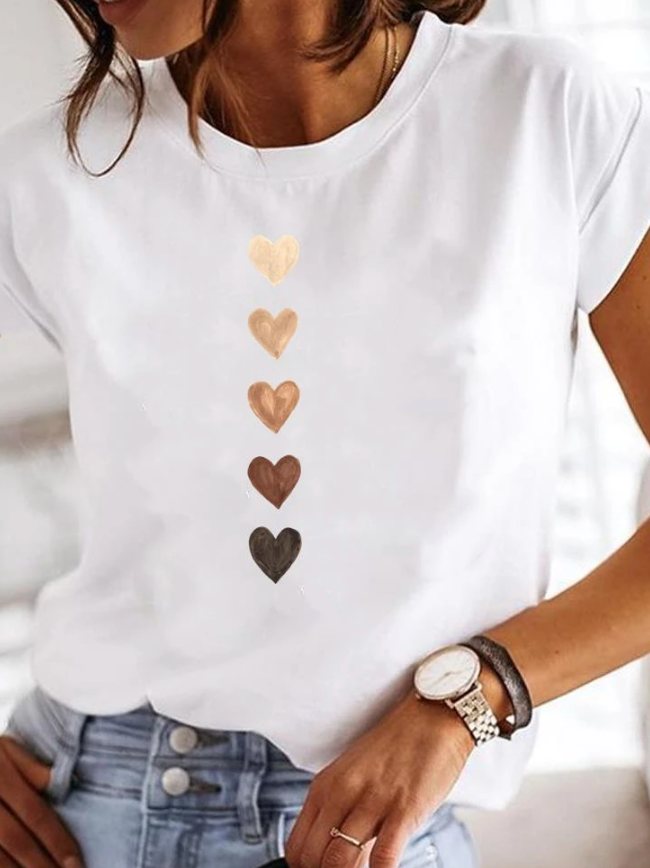Women's lightweight summer t-shirt, stylish and comfortable short sleeve tee for warm weather.