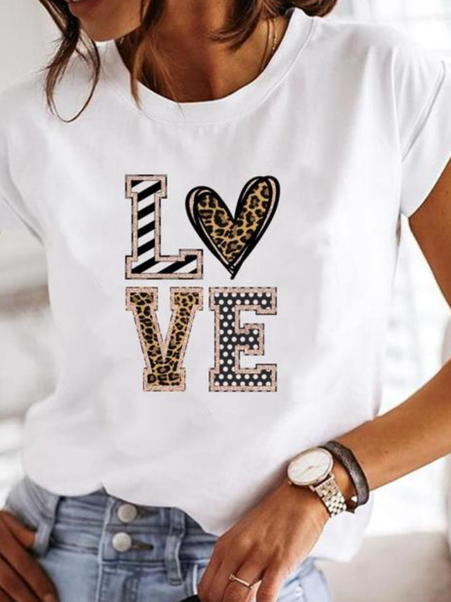 Breathable lightweight women's t-shirt, ideal for summer comfort and versatile warm weather wear.