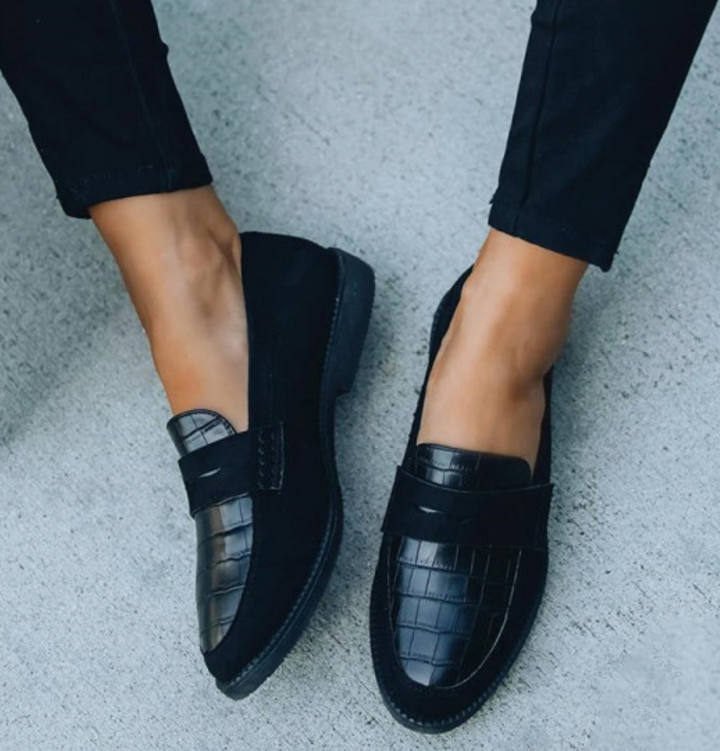 Comfortable women's slip-on loafers for everyday wear. Easy-to-wear flats, great for spring & summer.