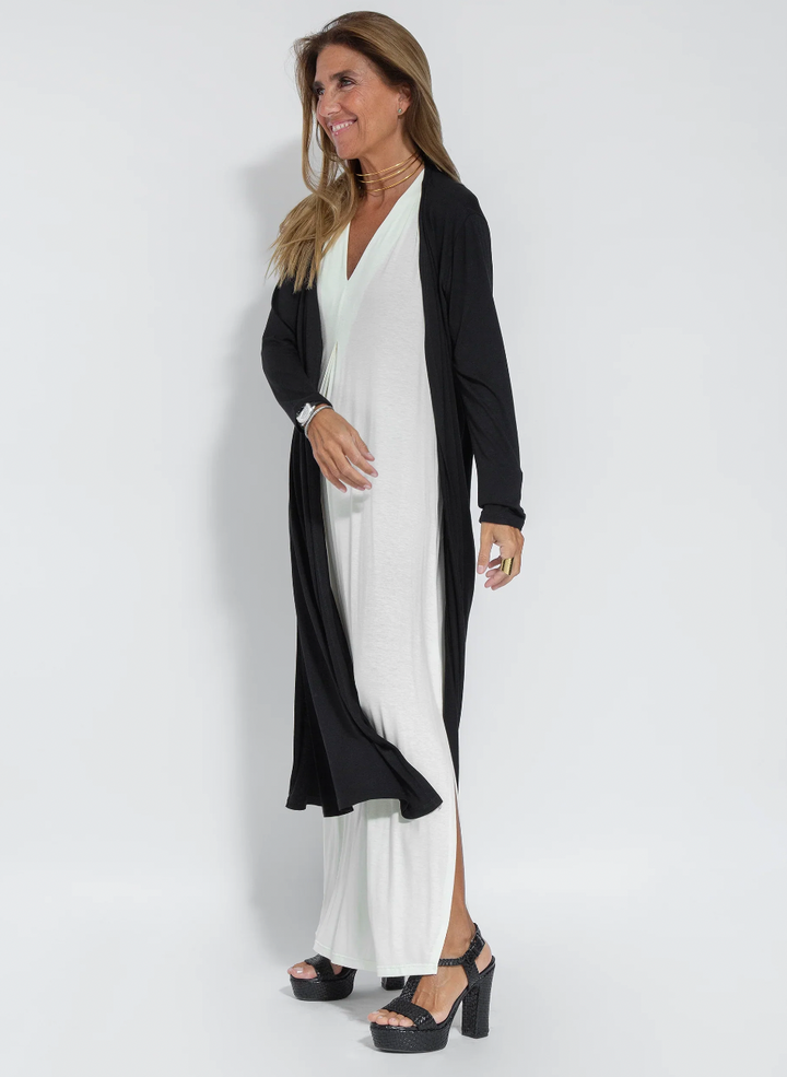 Casual chic women's long dress and vest set, ideal for stylish everyday wear or elegant outings.
