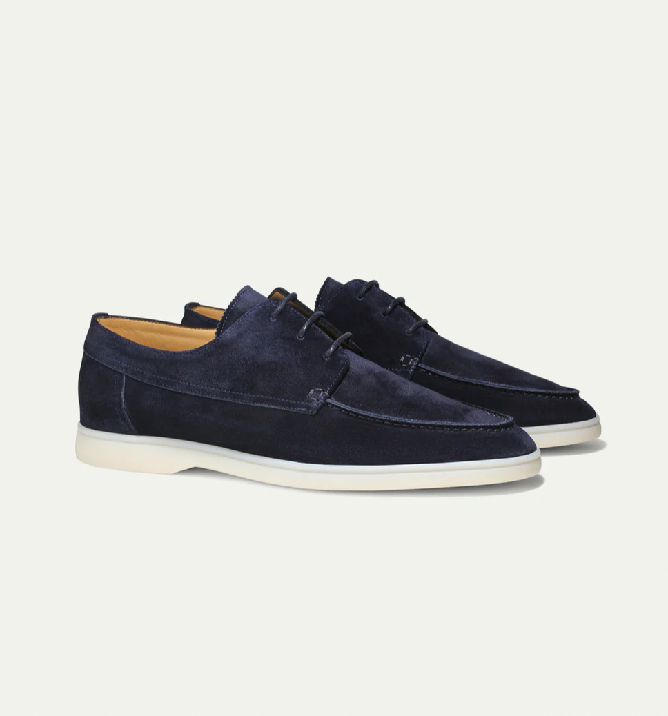 Men's lightweight casual loafers for everyday comfort and versatile style.