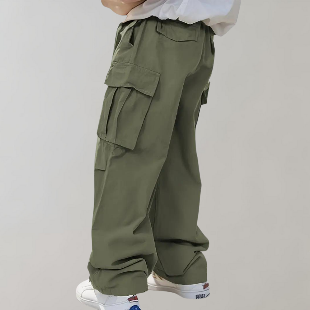 Front view: Men's oversized cargo pants. Straight leg, comfortable loose fit for casual wear.