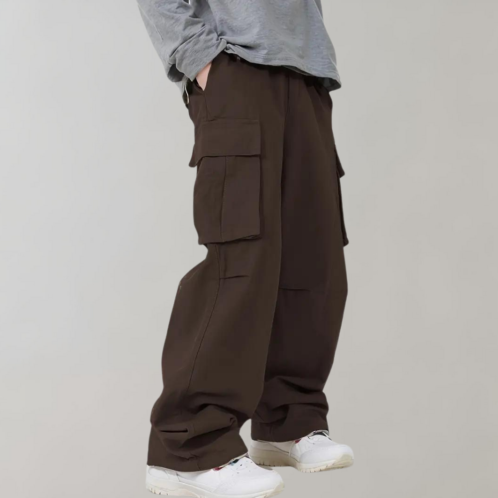 Loose fit men's straight leg cargo pants, perfect for modern streetwear & everyday comfort.