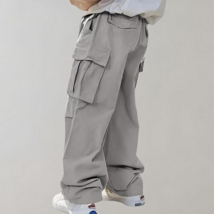Everyday men's comfortable cargo pants. Versatile straight leg design for casual occasions.