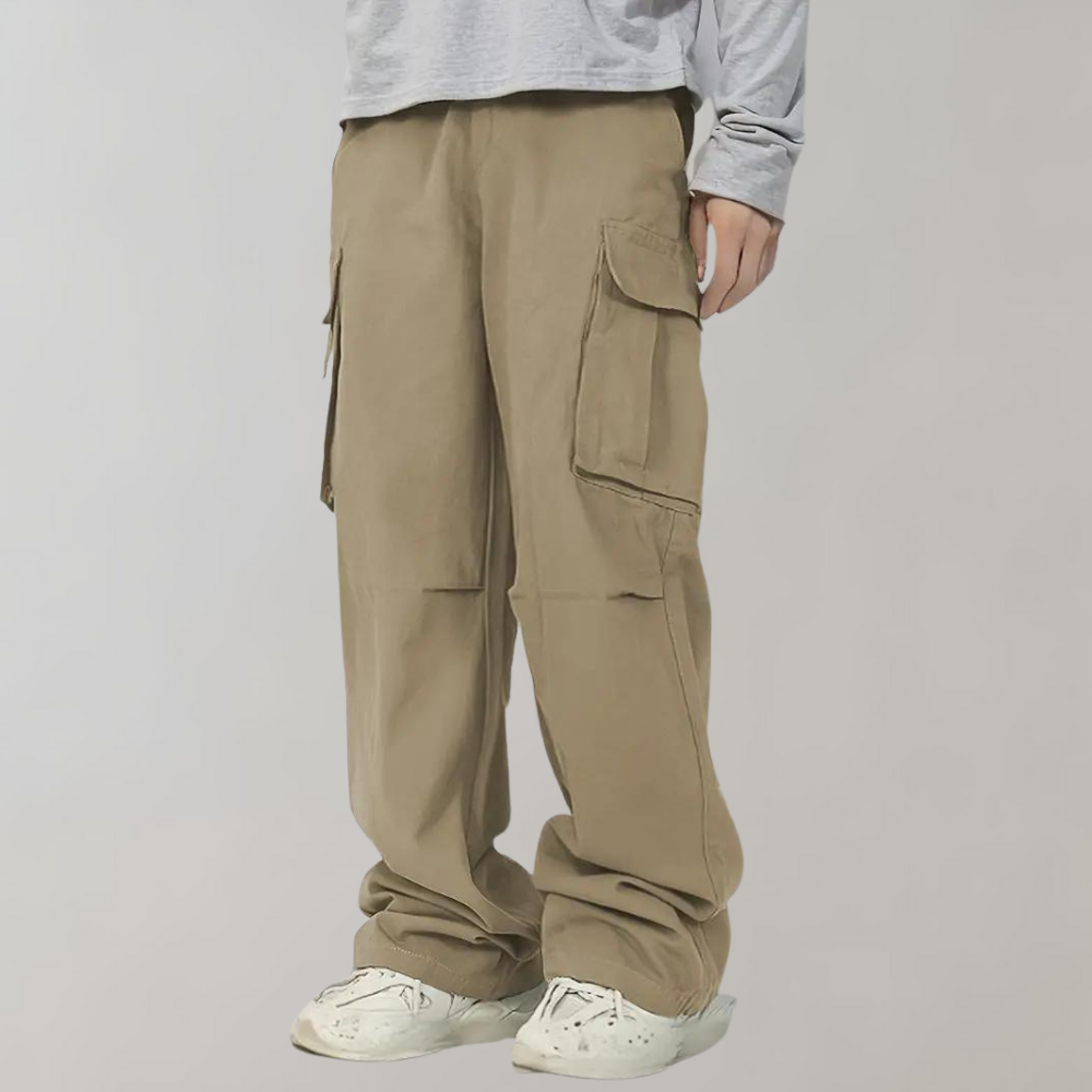 Men's oversized straight leg cargo pants. Dynamic loose fit for active casual style.