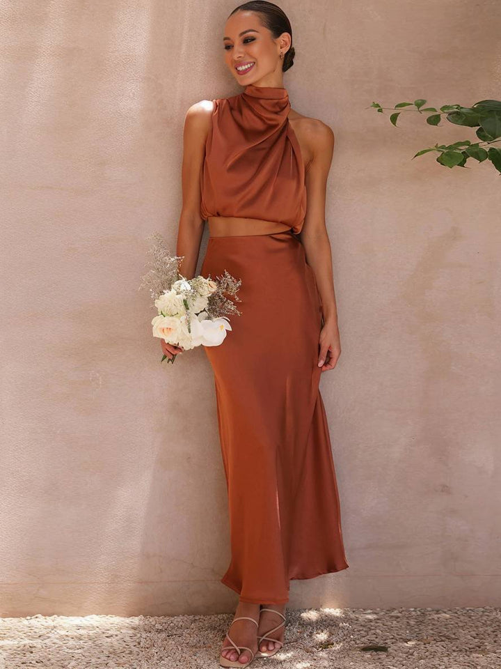 Women's two-piece formal halter dress. Versatile for wedding guests, evening wear, or parties.