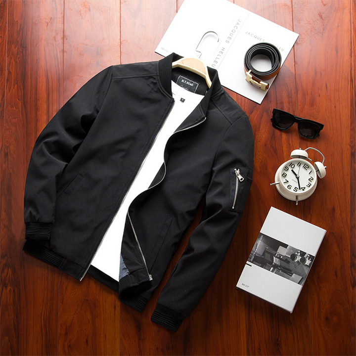 Versatile men's modern jacket, ideal for multi-occasion stylish outerwear.