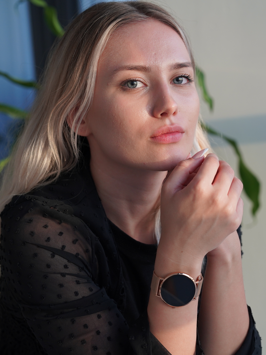 Ultra-slim Novaris health tracker smartwatch, showing a clear display of daily steps. A sleek, customizable accessory.
