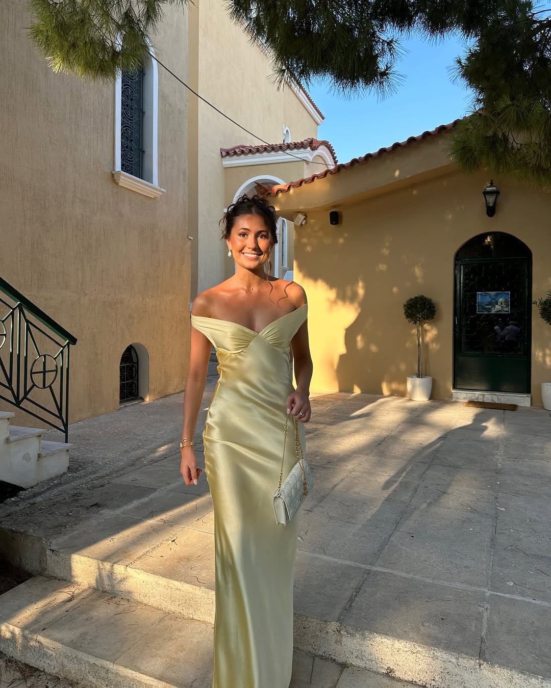Stylish women's yellow backless maxi dress. Glamorous long evening gown, ideal for formal and special occasions.