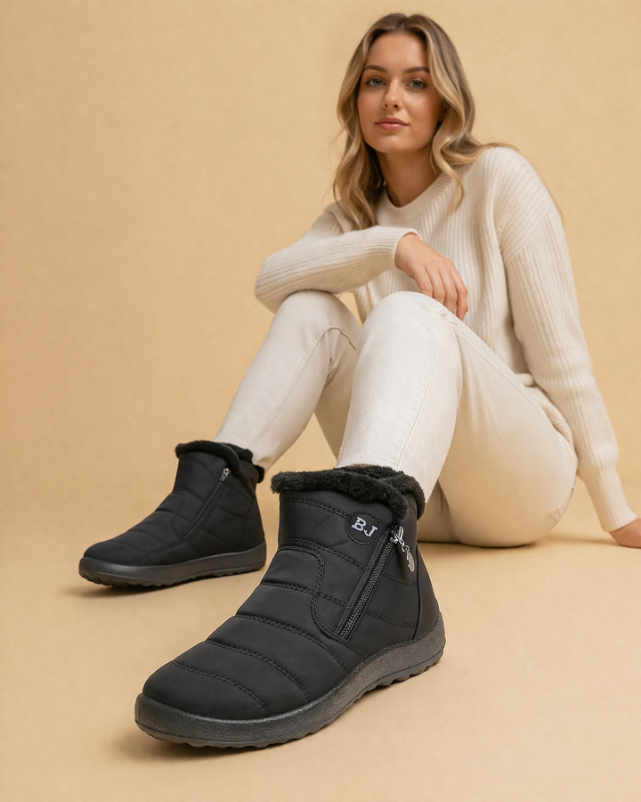 Durable women's outdoor snow boots, non-slip and warm, featuring a convenient side zip for easy wear.