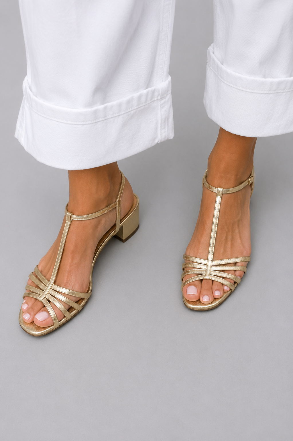 Elegant women's comfort sandals for everyday wear. Stylish and supportive summer footwear for ladies.
