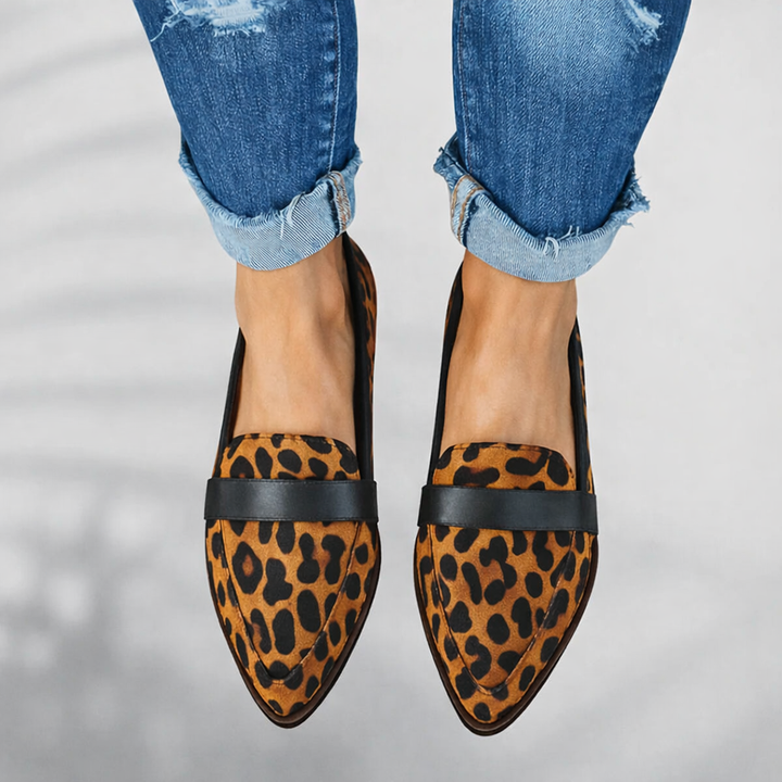 Close-up of orthopaedic cushioned sole in women's slip-on loafers, ensuring superior comfort & support.