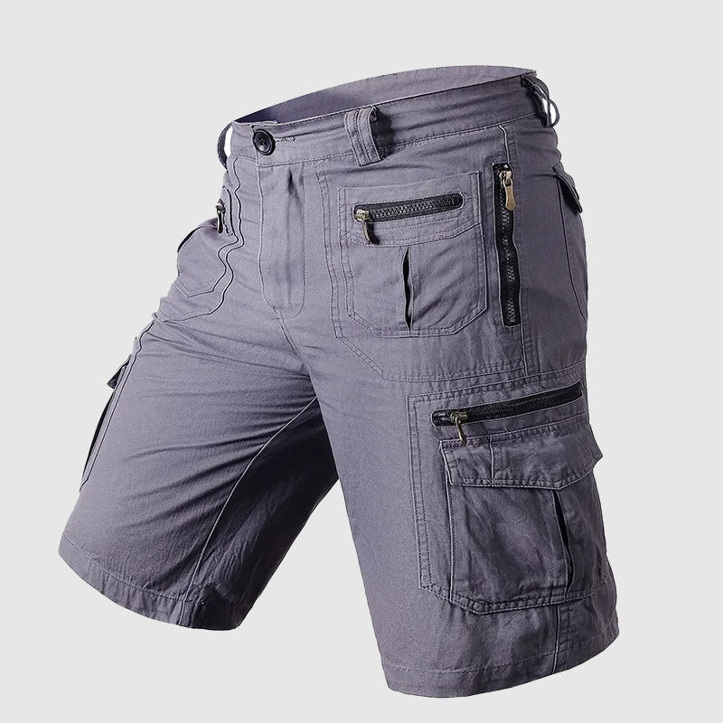 Casual men's cargo shorts, knee-length with multi-pockets, perfect for summer outdoor fashion.