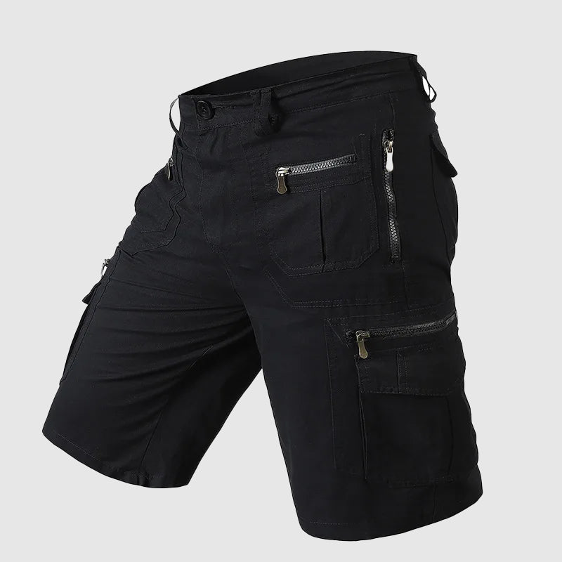 Multi-pocket men's cargo shorts, knee-length, perfect for utility & outdoor adventures.