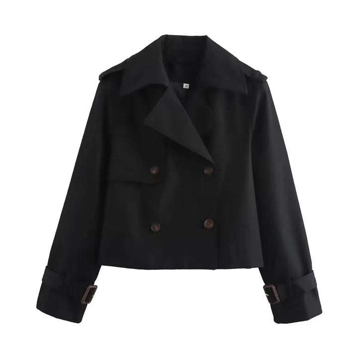 Chic women's cropped trench coat, a must-have for versatile everyday wear and modern spring/fall fashion.