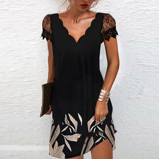 Elegant women's evening dress with exquisite details, perfect for formal occasions & galas.