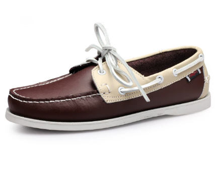 Classic men's retro loafers. Timeless slip-on footwear for versatile style. Comfortable casual & formal men's fashion.