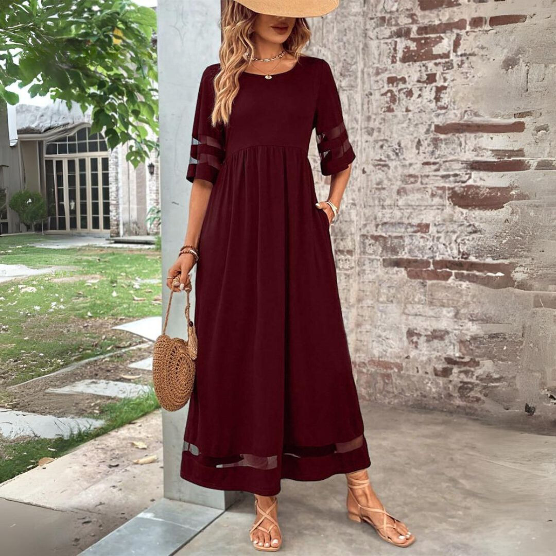 Stylish women's maxi dress, a flattering & comfortable fashion essential for versatile wear.