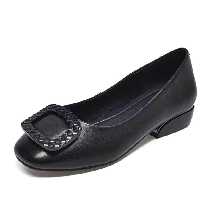 Chic women's comfort loafers with orthopedic features, providing arch support & relief for active women.