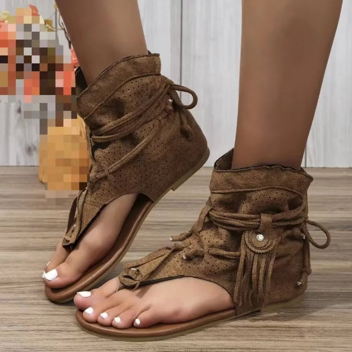 Women's retro comfortable sandals with buckle strap, perfect for vintage summer style and elegant wear.