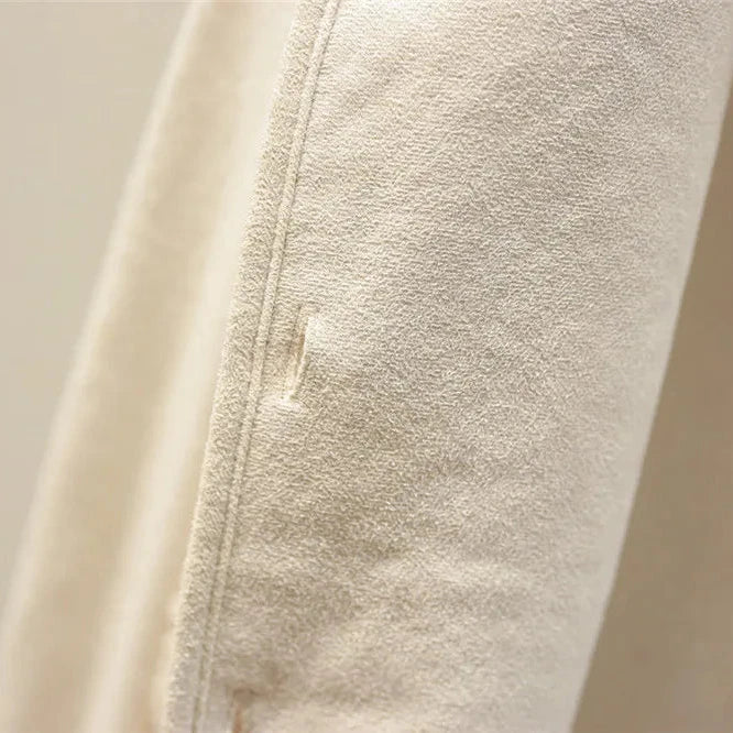 Casual women's warm fleece vest, designed for cozy autumn and winter layering.