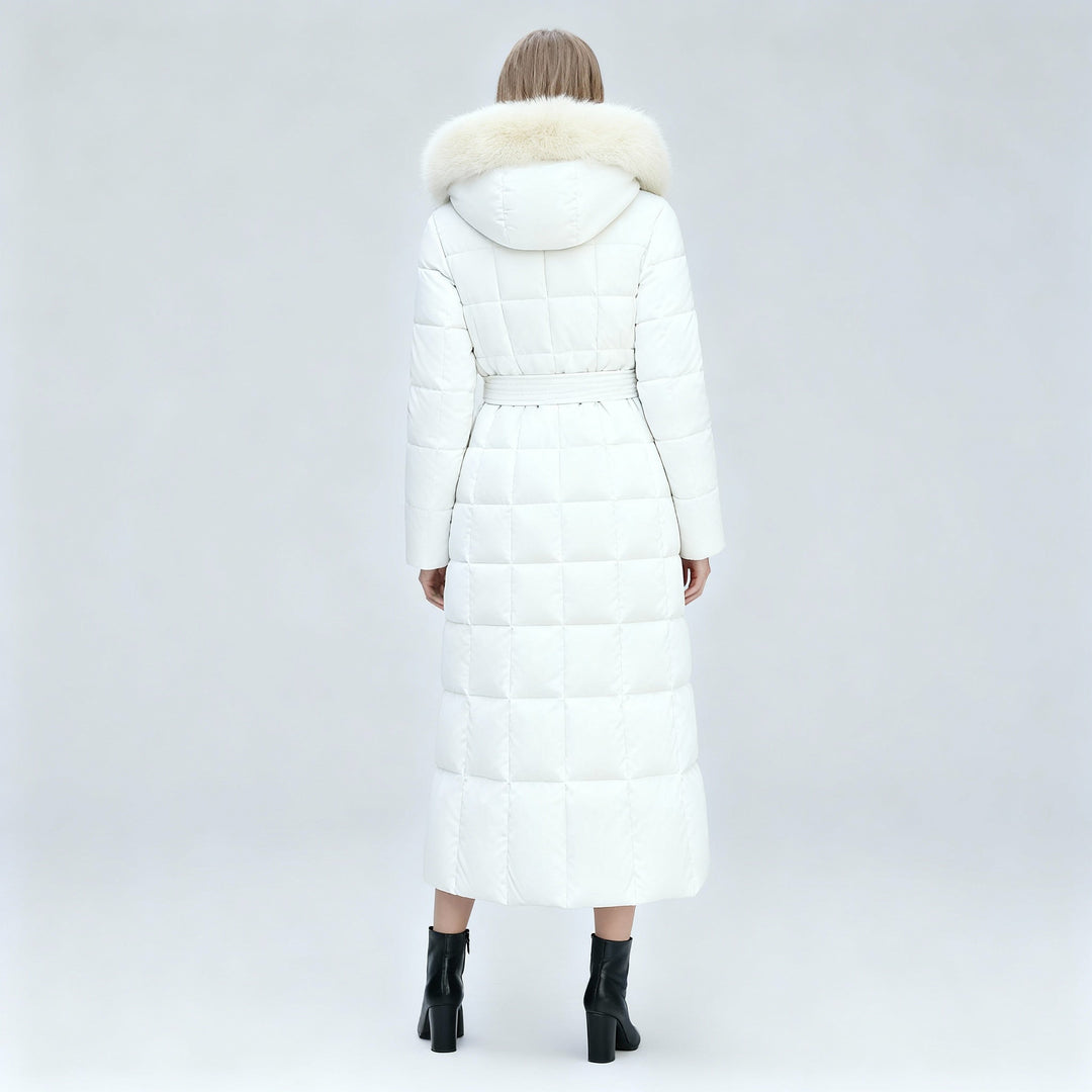 Warm insulated women's winter jacket, classic style for everyday wear in cold weather.