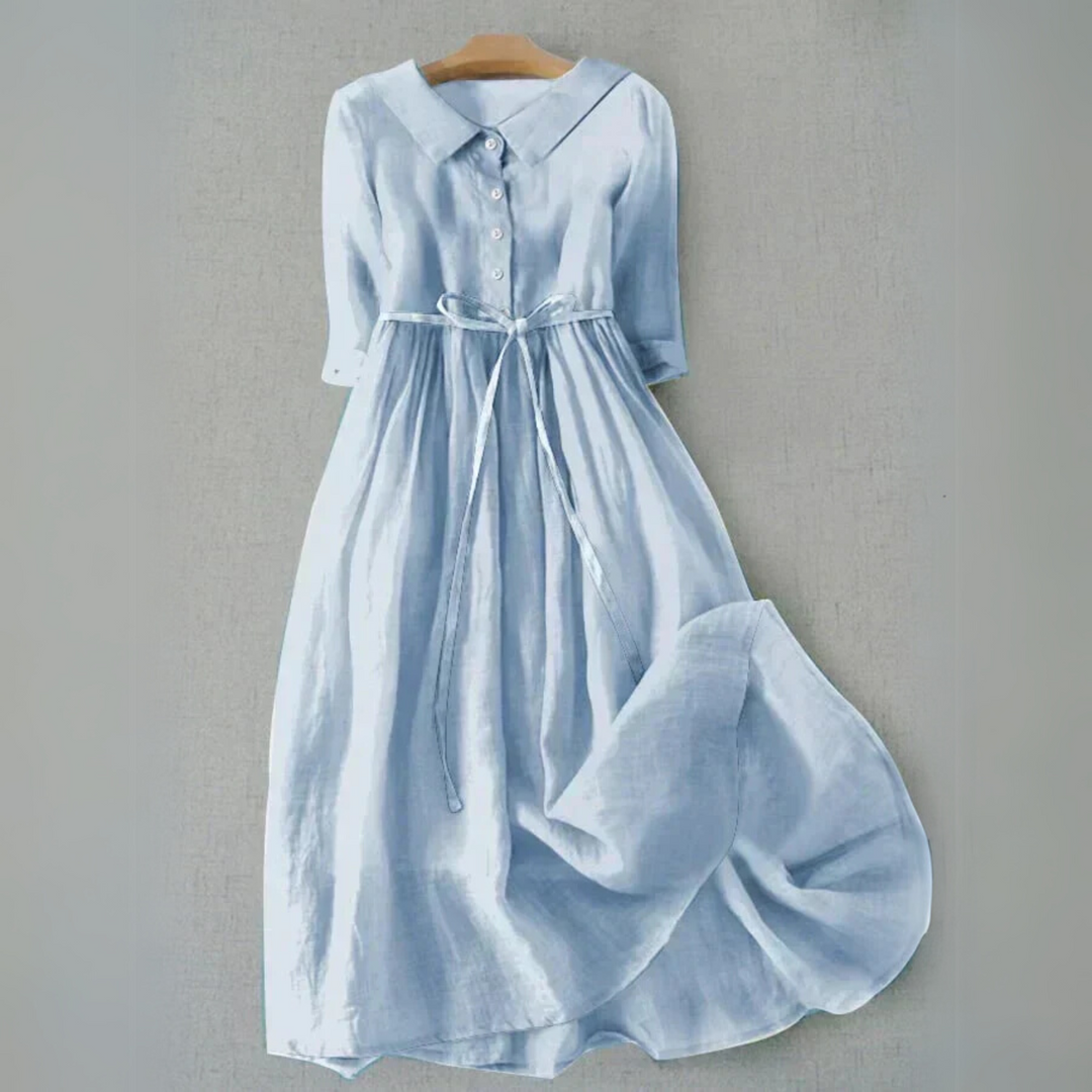 Versatile women's maxi dress, perfect for a comfortable casual summer look or elegant resort wear.
