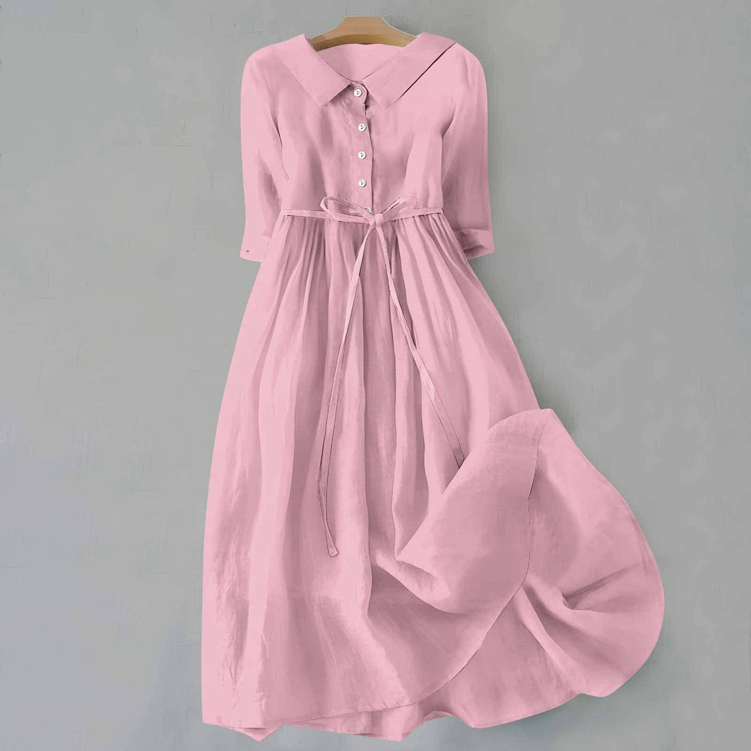 Flattering women's maxi dress, a best-selling versatile piece for elegant and casual summer fashion.