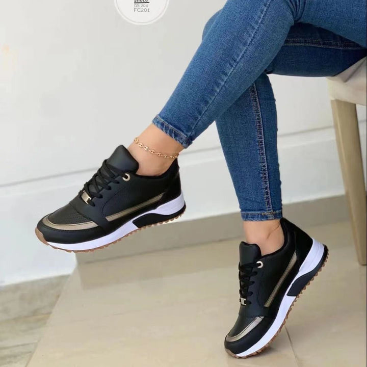 Stylish women's orthopedic walking shoes, offering superior arch support and cushioning for all-day comfort.