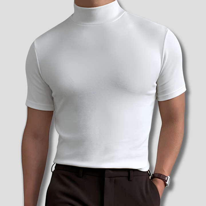 Versatile men's high-collar t-shirt. Regular fit, short sleeve, ideal for casual and sophisticated everyday wear.