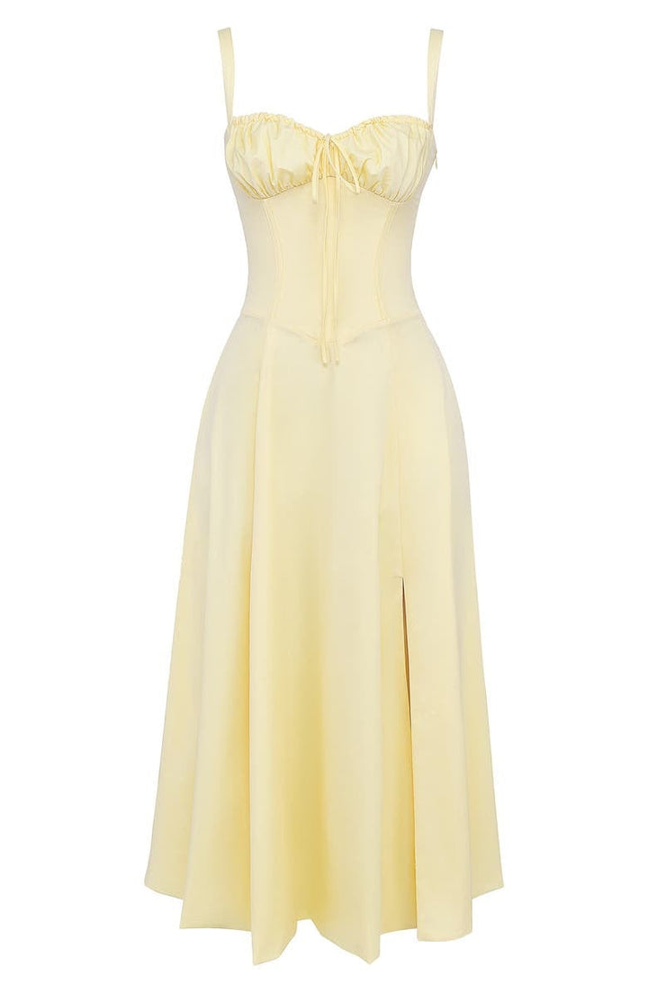 Women's floral print midi dress, ideal for elegant spring parties. Flattering and vibrant.