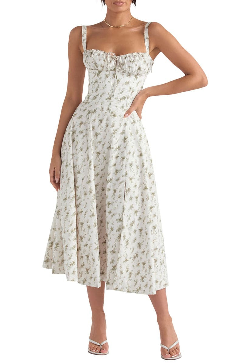 Heart neckline floral print midi dress, perfect for spring/summer. Elegant and versatile style.