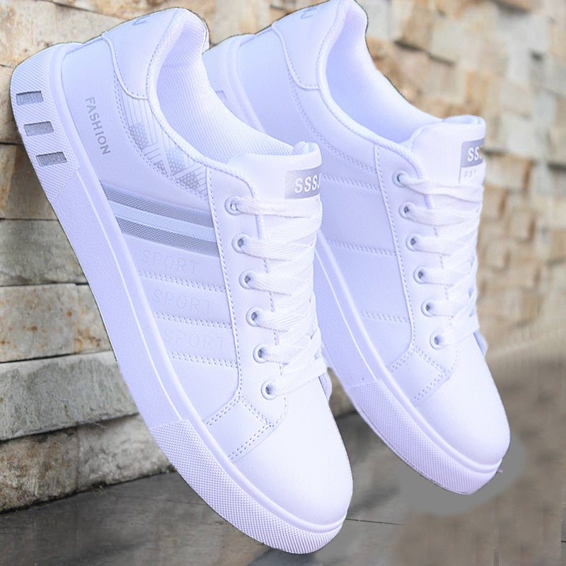 Versatile men's casual low-top lace-up sneakers, great for stylish everyday and athletic casual footwear.