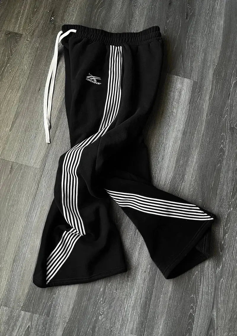 Men's retro stripe jogging pants, comfortable sweatpants for activewear or casual loungewear.