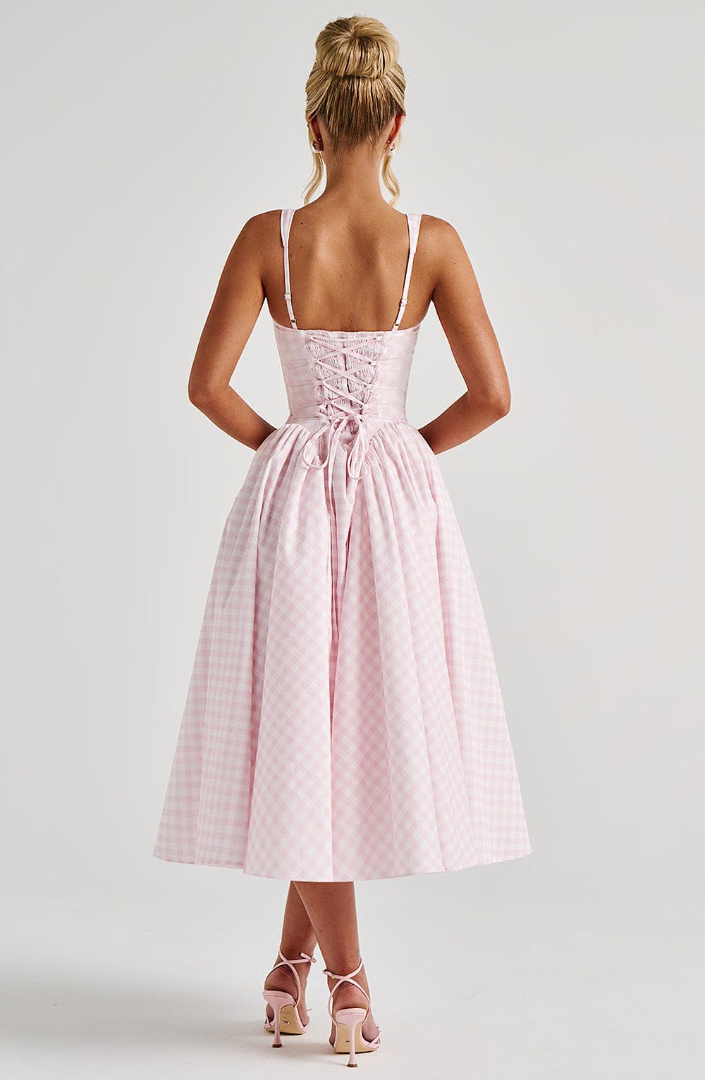 Classic women's gingham midi dress, sleeveless with a chic square neckline, ideal for stylish casual summer fashion.
