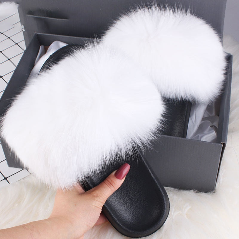 Durable women's fluffy open-toe slide sandals. Soft comfort slippers for everyday indoor wear.