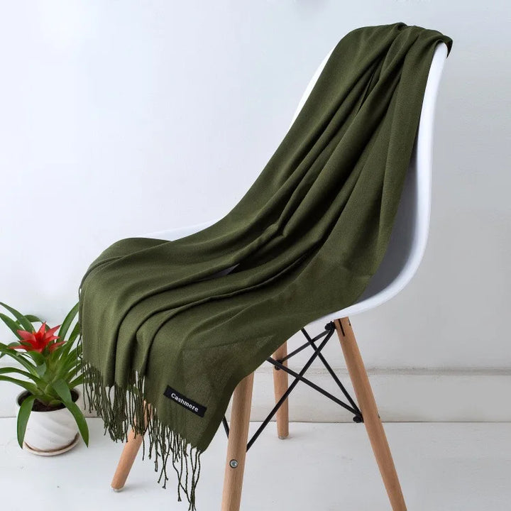 Luxurious fall/winter scarf for women, elegant and warm fashion accessory, perfect gift.