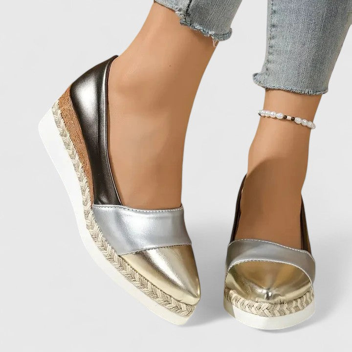 Stylish women's orthopedic shoes offering all-day comfort, arch support, and foot pain relief for everyday wear.